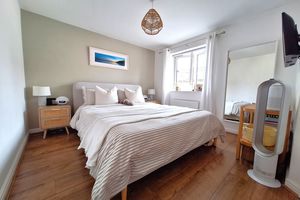 Bedroom- click for photo gallery